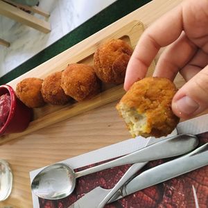 Croquetas veganas at Crock and cock in Bilbao