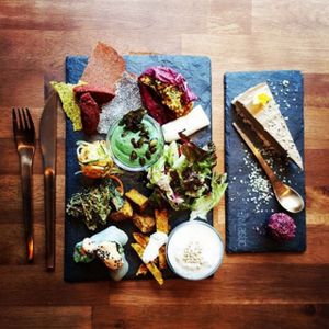 Weekend Brunch Platter at Rawtastic in Berlin