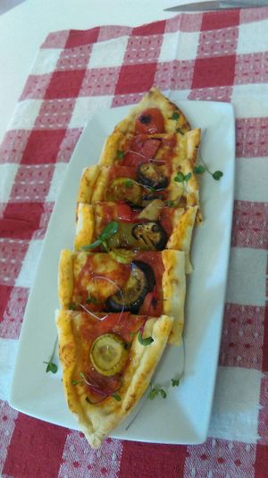 Veggie pide at Food House in Mostar