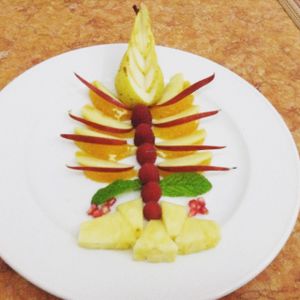prato de fruta com inspiração do Chef at Mac Jetes in Bordeira
