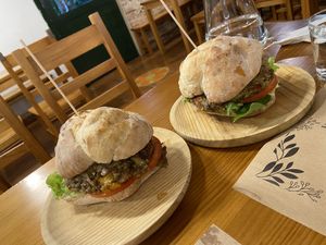 Vegan burgers (order without cheese) at Casa Alongos in Melide