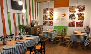 Comedor interior  at Casa Alongos in Melide