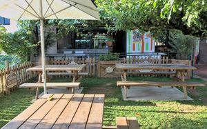 Jardin  at Casa Alongos in Melide