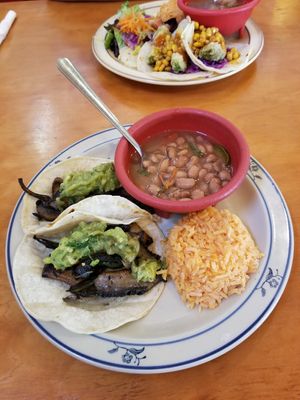 Portobello mushroom tacos at Viva Vegeria in San Antonio