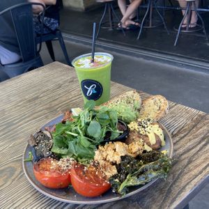 Big breakfast, with smoothie at Blendlove in Southport