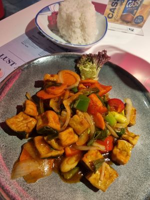 spicy tofu at Akakiko in Vienna