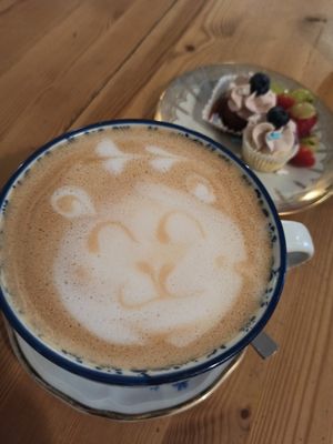 Teddy bear cappuccino with oat milk at Cafe Herzstück in Goerlitz