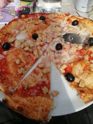 Pizza with quorn and (free) olives at Pizza Express - Highcross in Leicester