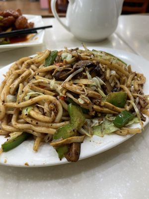 Udon noodles with pepper and vegetables  at Little Buddha Veggie Delights 小樂佛素食 in Kowloon