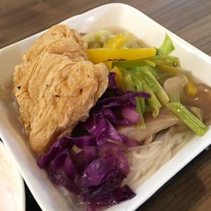 Vegan noodles at i Vegetarian in Kowloon