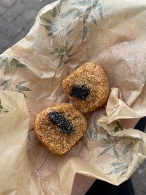 Free sweet at Oum Falafel in Lille