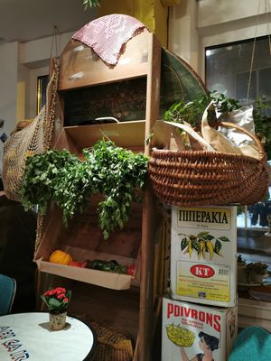 Fresh food at Oum Falafel in Lille