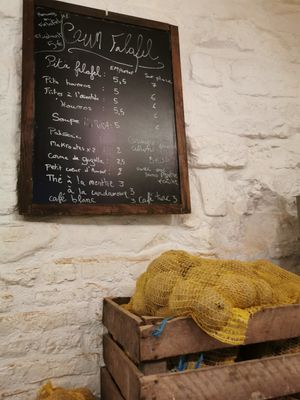 Menu at Oum Falafel in Lille