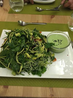 Dôme de légumes crus at Biofresh in Mulhouse