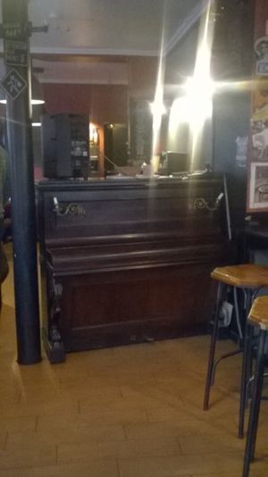 le piano at La Folie Douce in Paris