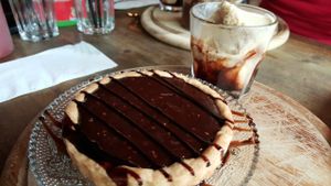 Chocolate ans sea salt pie at Shuffle Pub in Tel Aviv