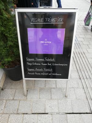 new vegan breakfast at Manna in Innsbruck