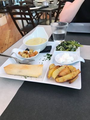 Menu including Topinambur soup with croutons, spring roll filled with avocado and carrots + sour cream dip, and sides at Verde Caffe in Macerata