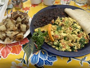 Veganized “Huevos Mexicanos”! Delicious at Walnut Avenue Cafe in Santa Cruz