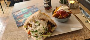 Dönertasche mit Pommes at Kunstküche in Krefeld