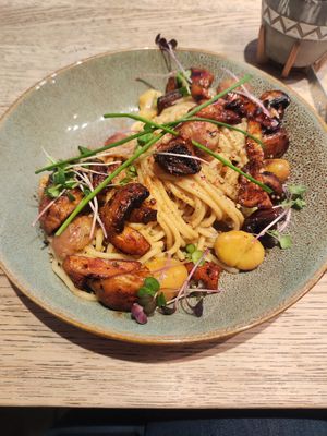 Spaghetti with mushrooms and chestnuts at Kunstküche in Krefeld