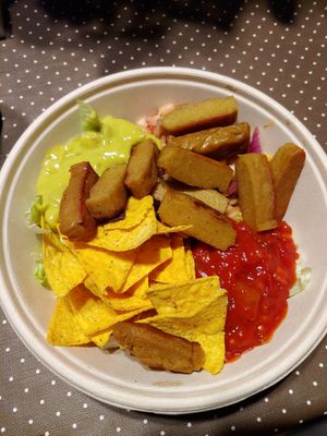 Tacco-Bowl veganisiert mit Lupinenstreifen statt Hähnchen at Cafe Bahnhof  in Kirchheimbolanden