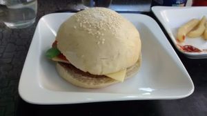 Burger "Basque" at Rocky Road Burgers in Pau