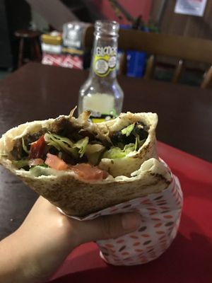 Lanche de churrasco greco, aprovado!! at Dona Augusta in Sao Paulo