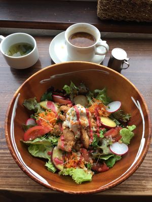 buddha bowl lunch set 1200 Yen at Veg Out in Kyoto