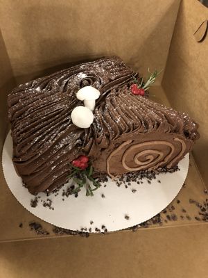 Christmas Yule log cake at Valhalla Bakery in Orlando