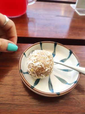 Lemon bliss ball at VegetaBowl in Koh Tao