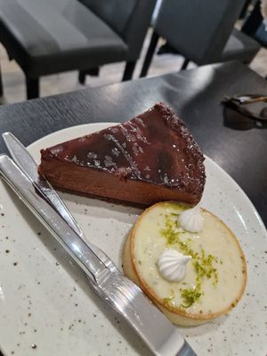 Choc / Basil Citron at Velicious in Strasbourg