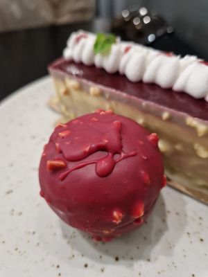 Cake Pop - Rasp Choc at Velicious in Strasbourg