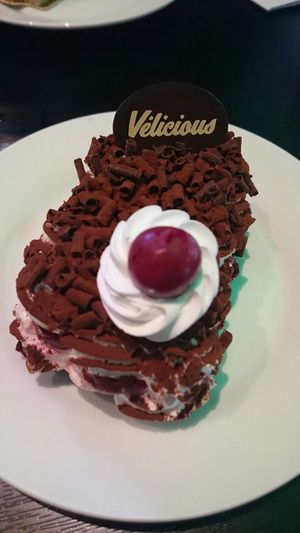 Black forest cake (available in an alcoholic and in a non-alcoholic version) at Velicious in Strasbourg