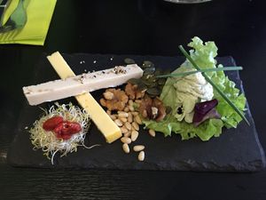 Mini cheese plate for 11€ at Velicious in Strasbourg