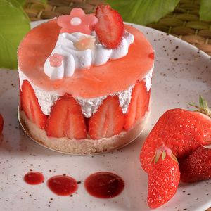 Stawberry tartlet at Velicious in Strasbourg