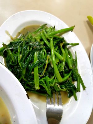 Sweet potato leaves at Ji Xiang 吉祥素 - Bukit Batok in West Singapore