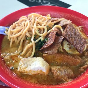 Laksa at Le Le Vegetarian in West Singapore