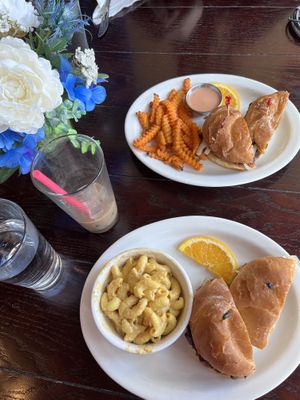 (Tastier than it looks btw)  at The Tin Thistle Garden Cafe in North Bend