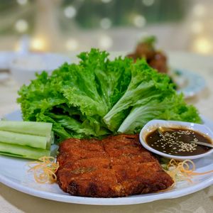 Classic Vegetarian Crispy Suckling Pig at Supreme Vege 善心缘 - Bras Basah in Central Singapore