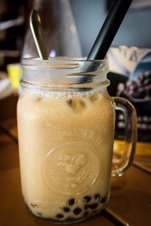 taiwan bubble tea at Kaya Kaya Cafe in Taipei