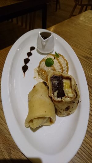 Caramelized Banana Crepe at Kaya Kaya Cafe in Taipei