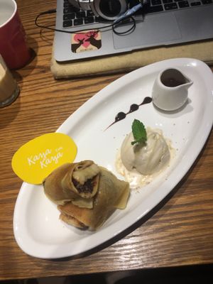 Salted Caramel Ice Cream & crêpe at Kaya Kaya Cafe in Taipei