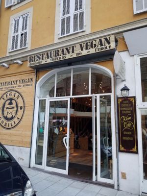 Outside at Vegan Gorilla in Nice