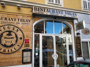 Fasade at Vegan Gorilla in Nice