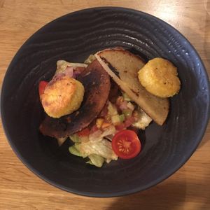 "Goat cheese" salad at Vegan Gorilla in Nice