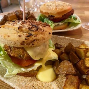 Burger night at Vegan Gorilla in Nice