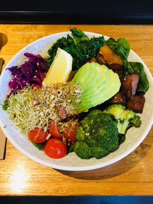 Nutrition bowl at Serotonin Eatery in Burnley