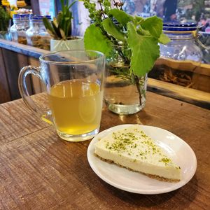 cake at Eat Well Canteen 慧食堂 in New Territories