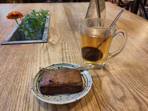 Green tea and warm Brownie at Eat Well Canteen 慧食堂 in New Territories